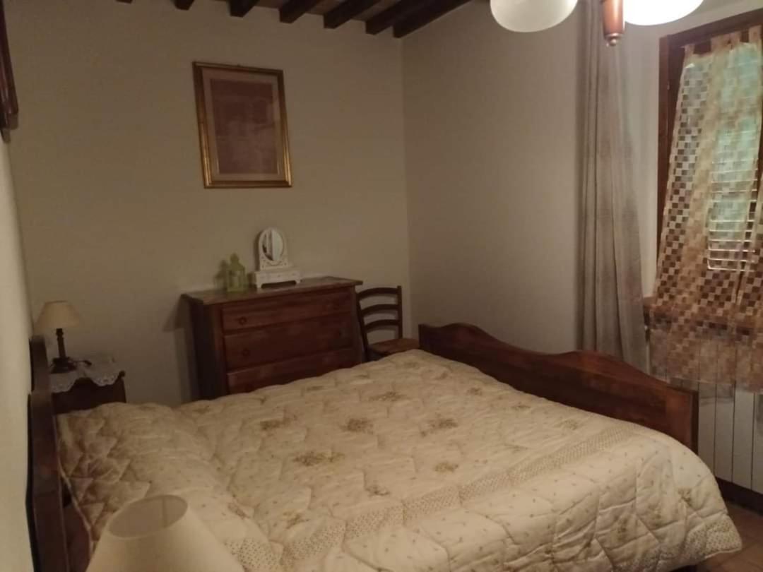 Villa Il Corniolo Morra Luaran gambar
