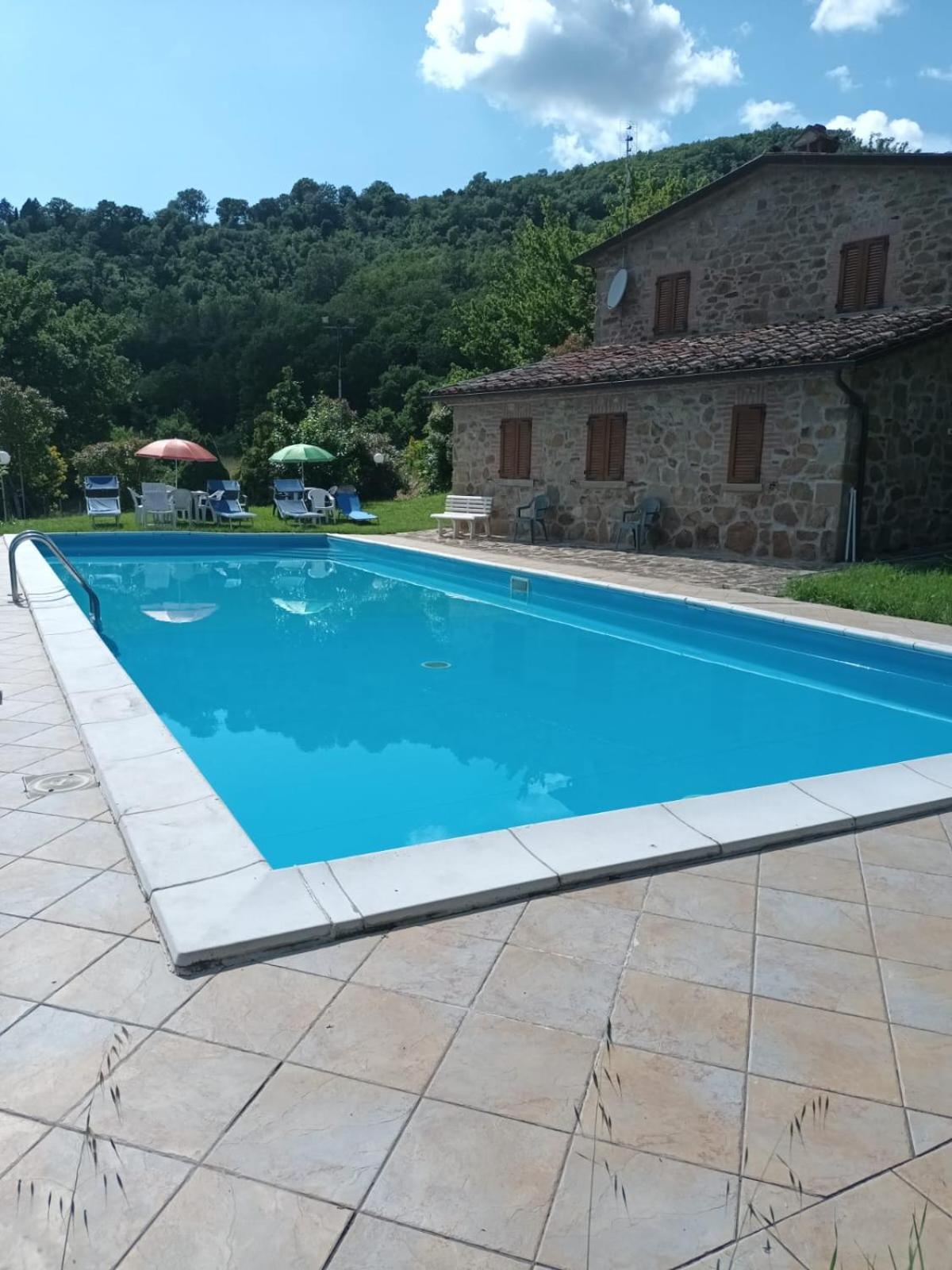 Villa Il Corniolo Morra Luaran gambar