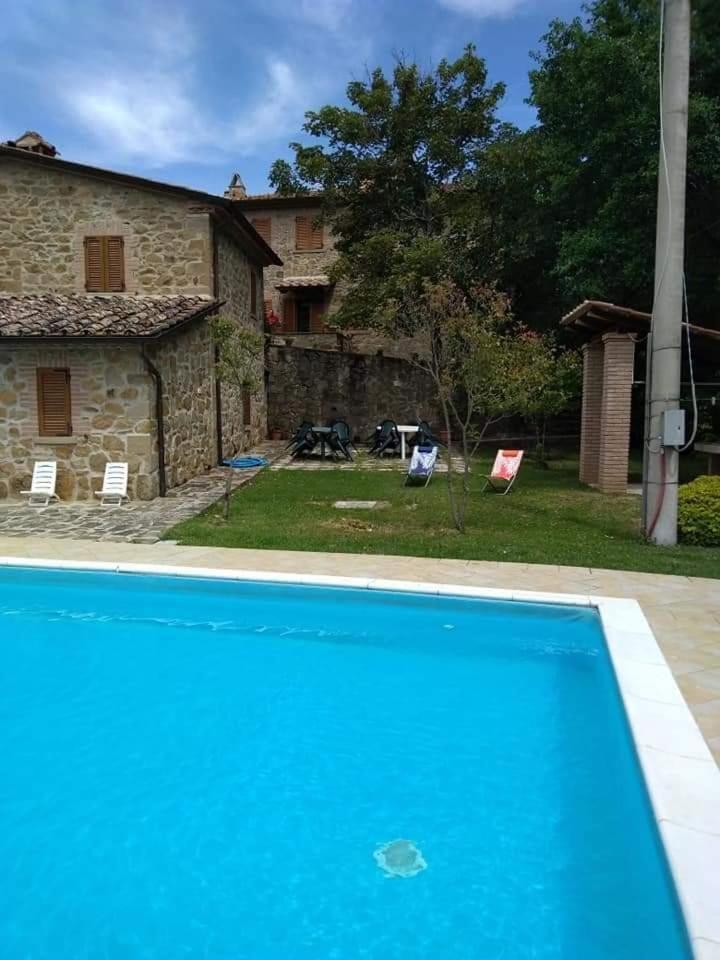 Villa Il Corniolo Morra Luaran gambar